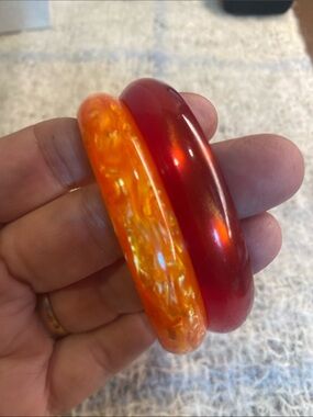 Vintage Lucite Bangle Bracelet Set Red & Marbled Orange Retro Resin